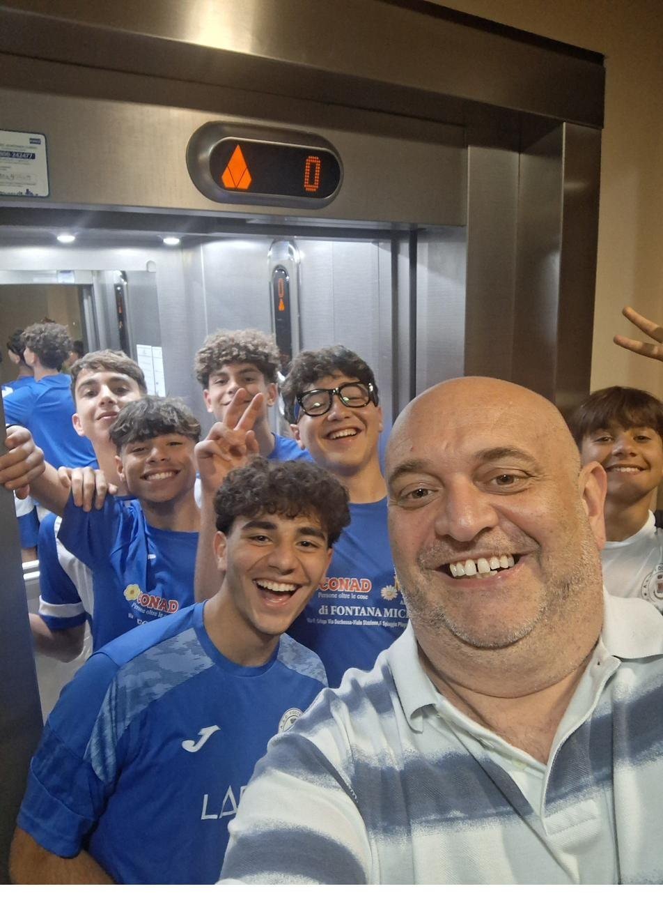 Una squadra giovanile partecipante alla Delfino Cup 2026